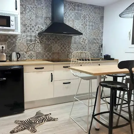 Apartment M5 Cool Terrace. Metro 1 Min. Center 15' By Metro Esplugues de Llobregat